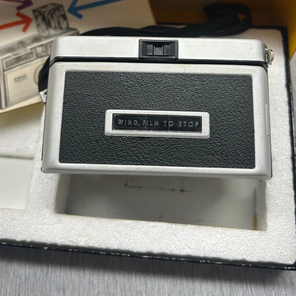 Vintage Kodak Instamatic 104 Camera Outfit with Original‎ Box and Manual 1960s